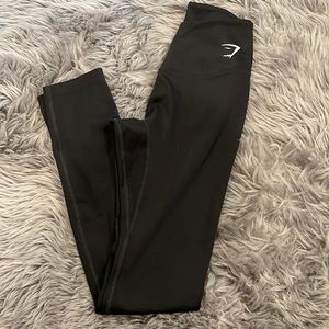 Gym shark leggings